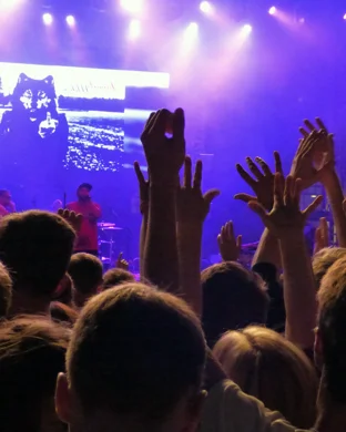 Candlelight: Queen vs. ABBA Tribute