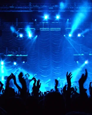 Club 90s: Heated Rivalry Night