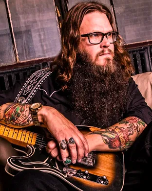 Live concert by Whitey Morgan and the 78s